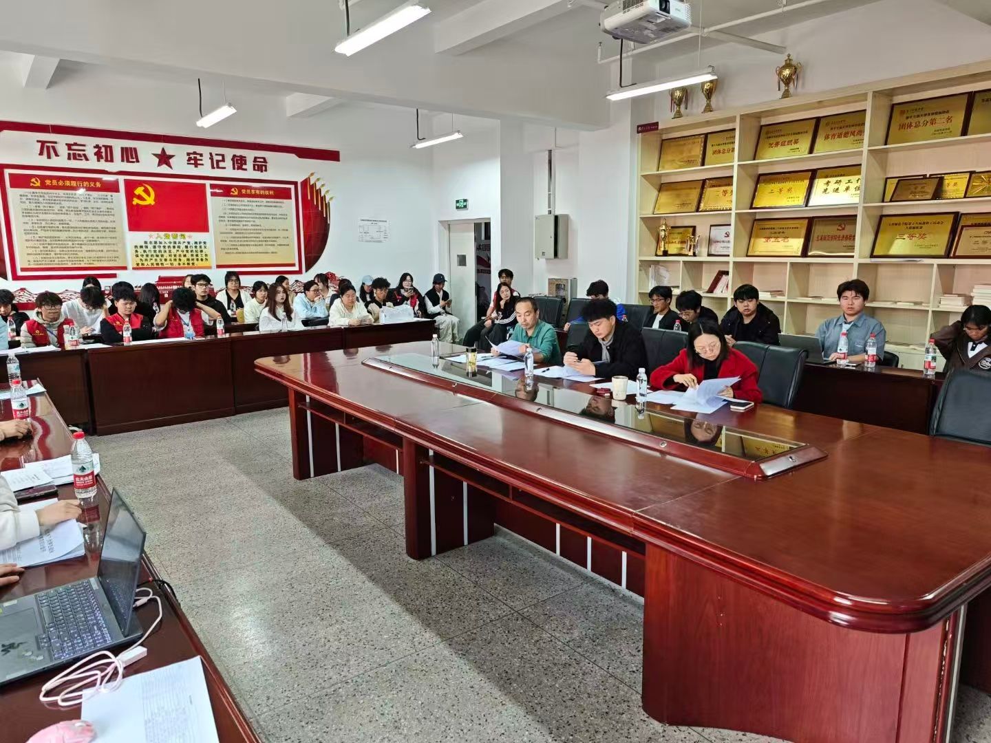 5b81ffdac14333ee3fffe15de98fae9f